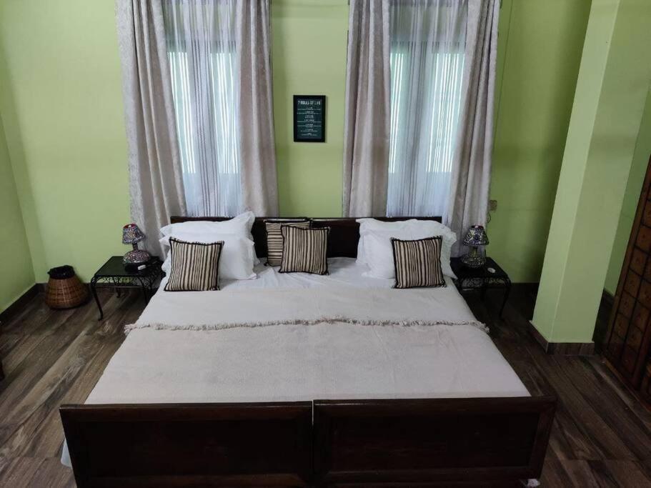 The Nook Rooftop Condo And Garden Guwahati Exteriör bild